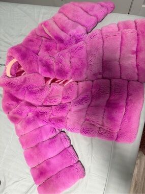 Kids Plush Faux Fur Puffer Coat in Hot Pink